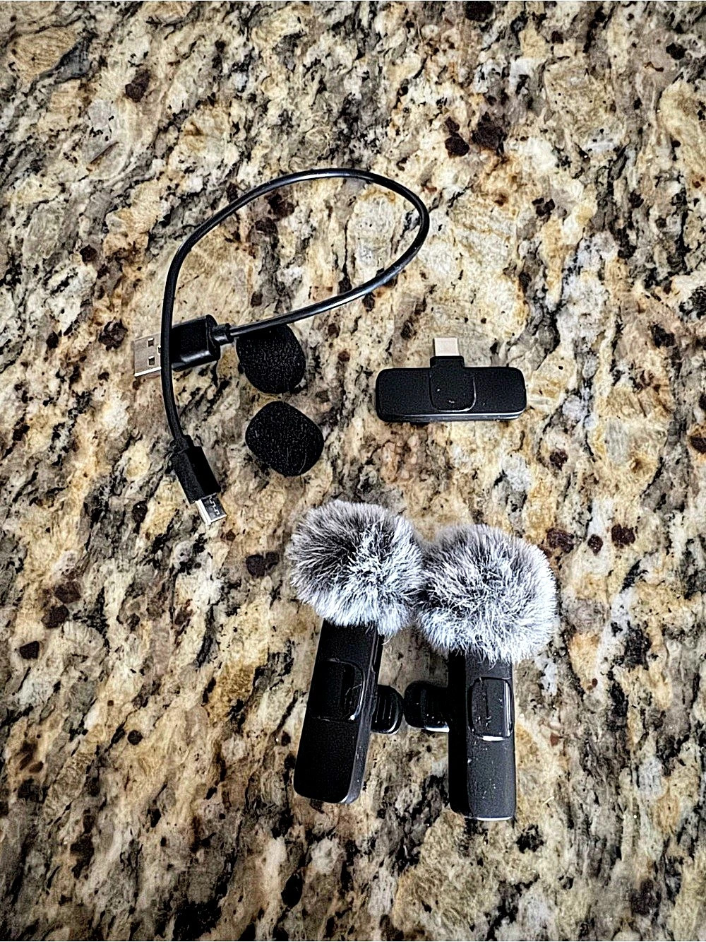 Wireless Clip-On Microphone Set Black & Gray Like New